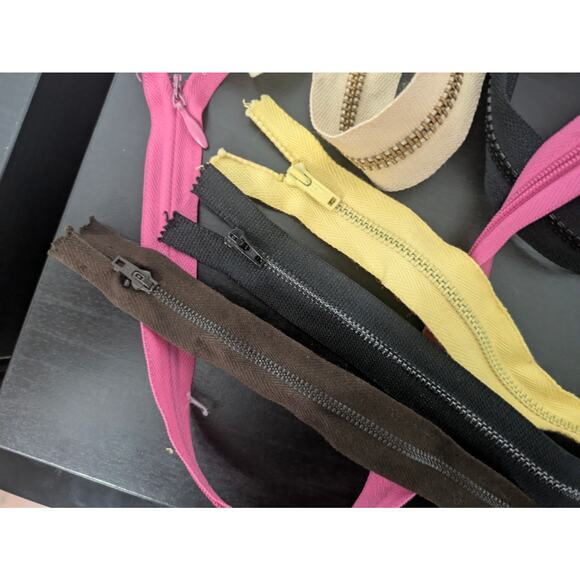 Zipper Lot various sizes and types - Picture 3 of 8